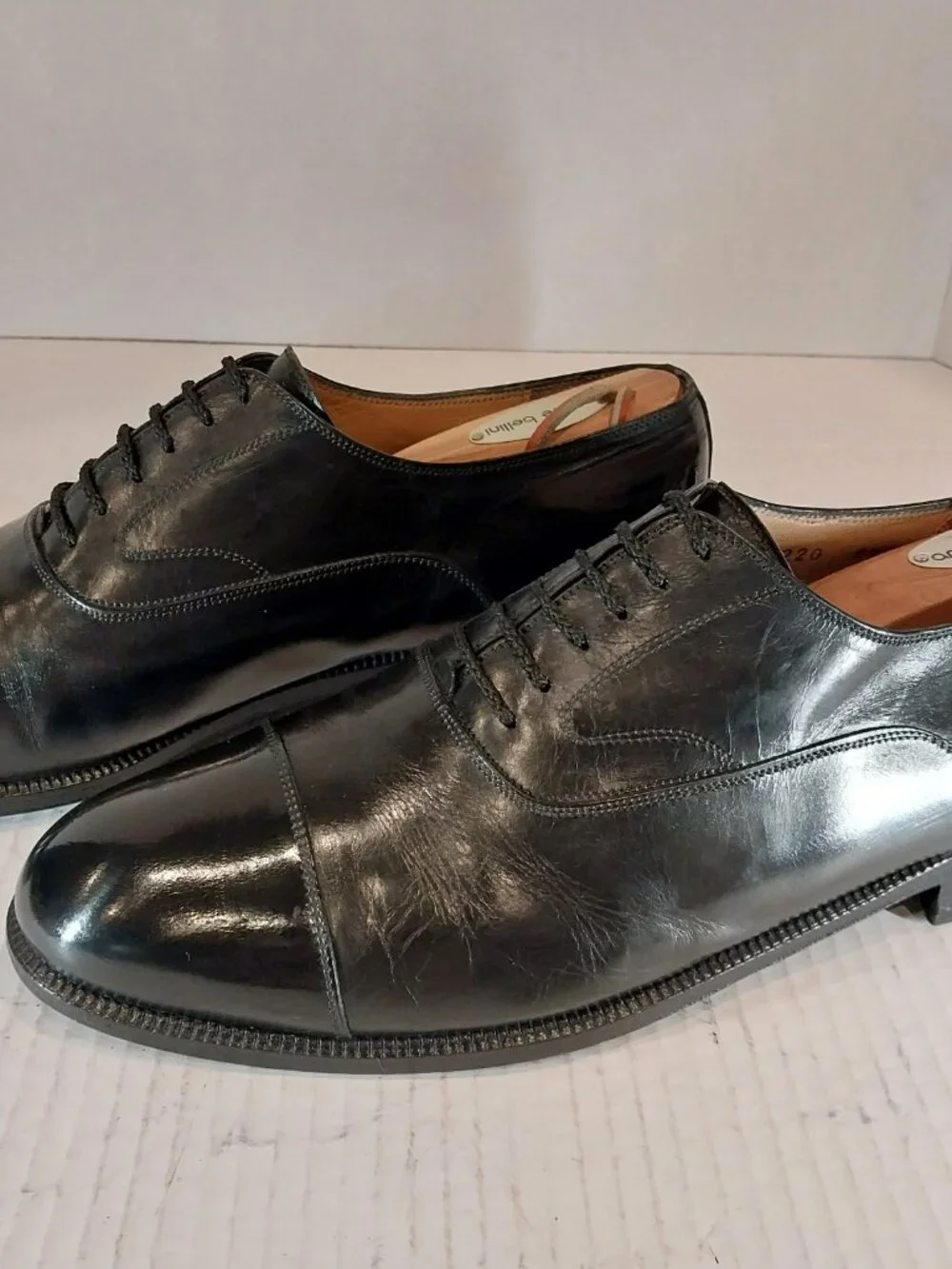 SALVATORE FERRAGAMO men's (SAVE $800) size 8.5 2E black Oxford.